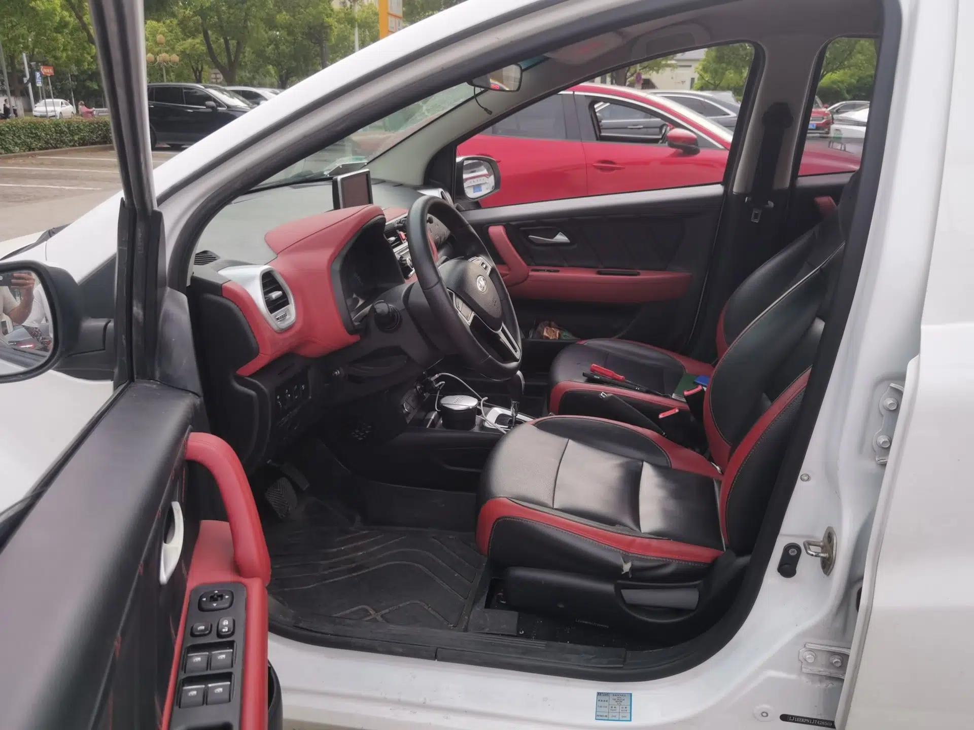 JAC Group iEV6E 2018 Sport Edition iEV6E Luxury Smart Enjoyment Version — миниатюра 16