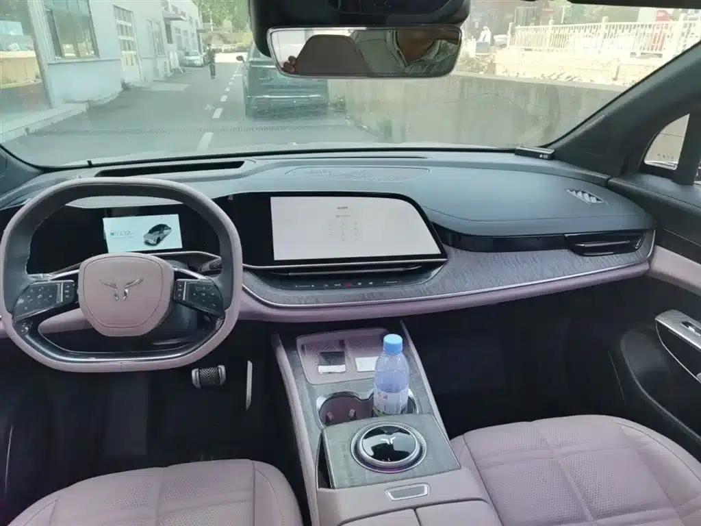 Hongqi Tiangong 08 2025 680 Ultra 4WD Edition — миниатюра 6