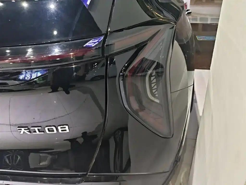 Hongqi Tiangong 08 2025 680 Ultra 4WD Edition — миниатюра 8