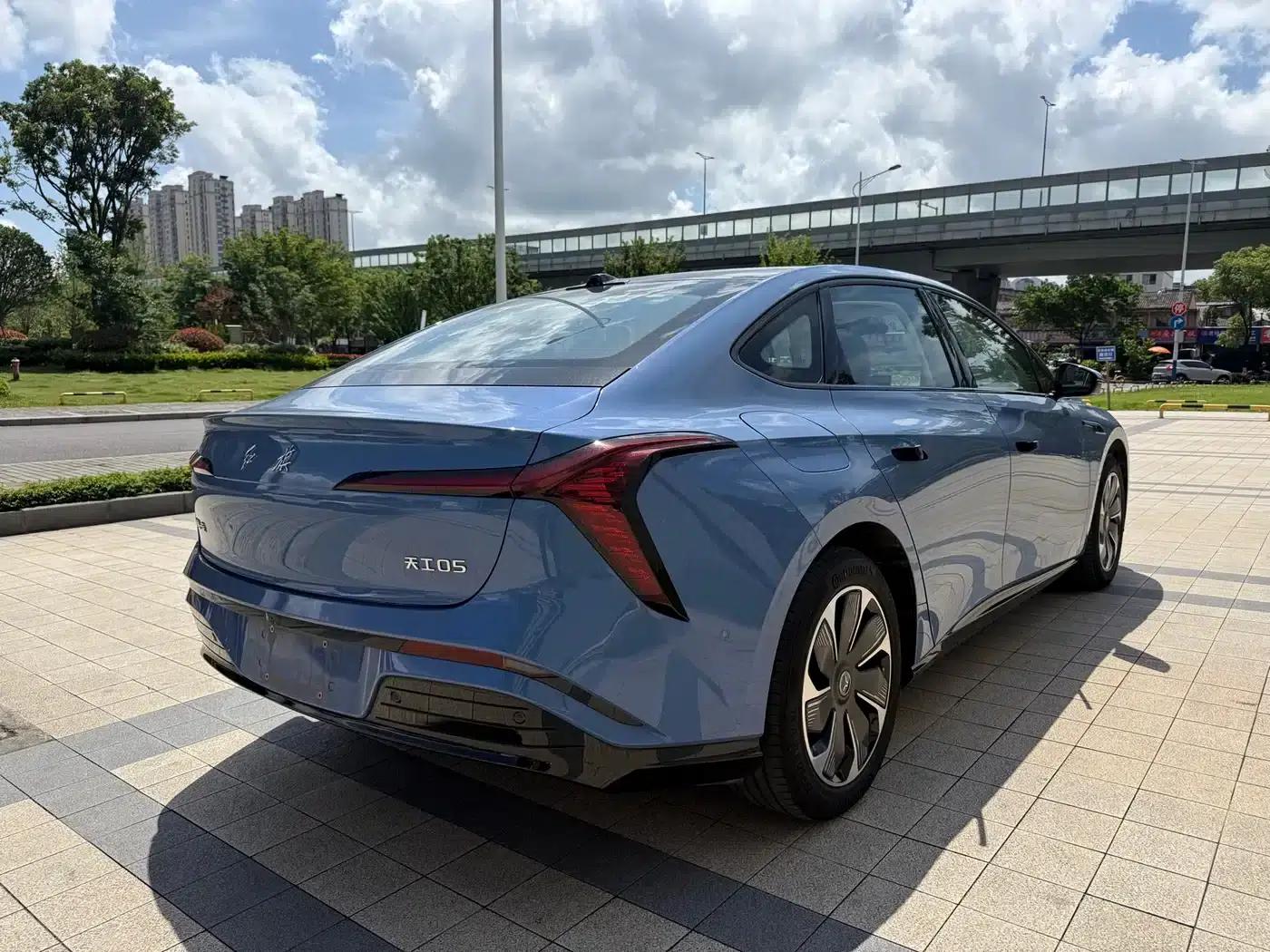 Hongqi Tiangong 05 2025 750 Smart Selection Edition — миниатюра 14