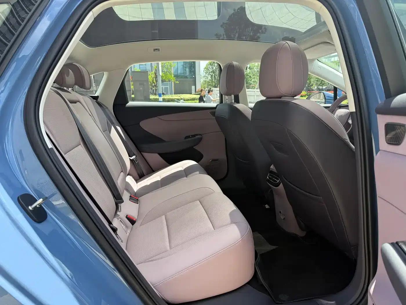 Hongqi Tiangong 05 2025 750 Smart Selection Edition — миниатюра 8