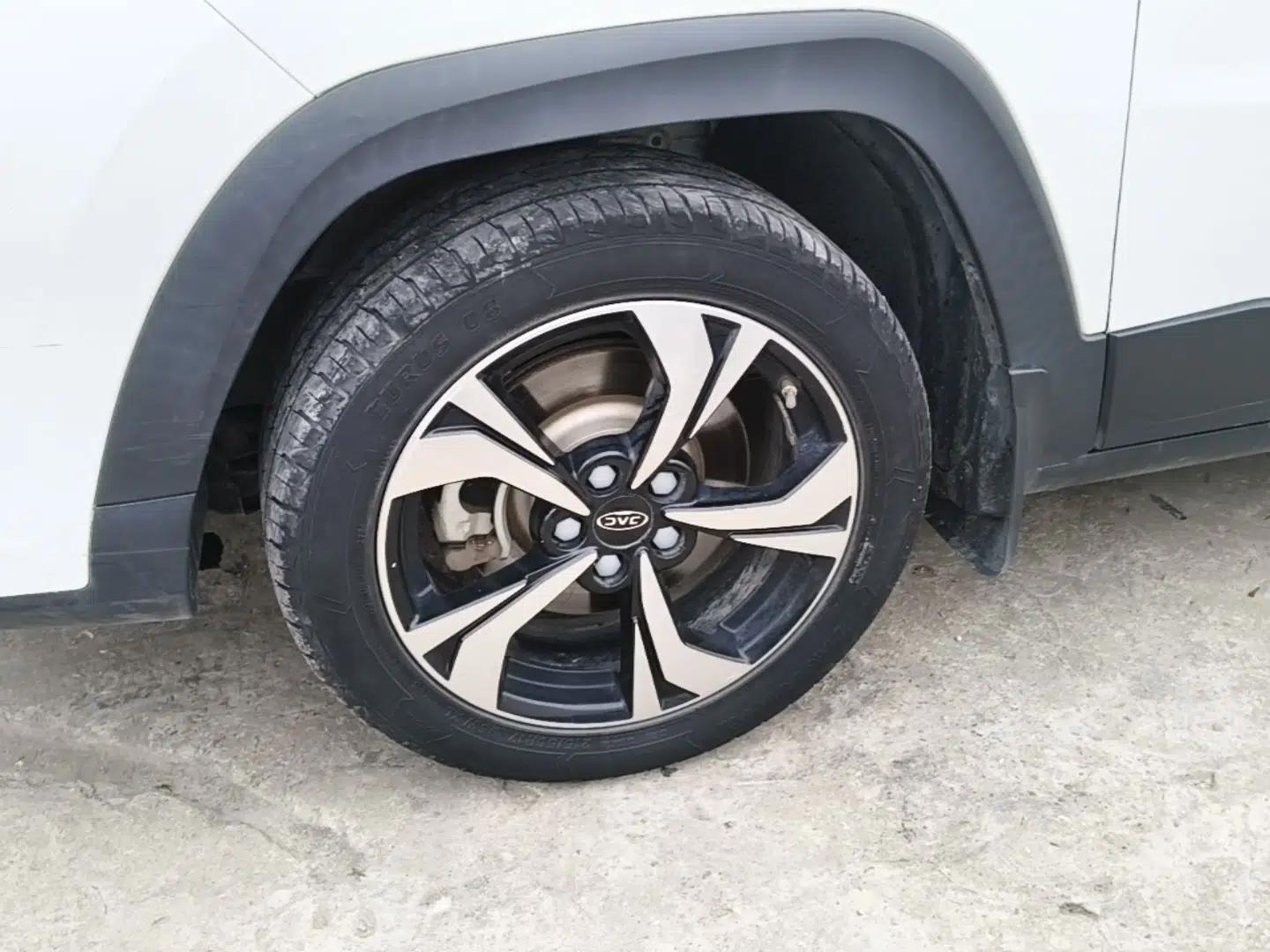 JAC Group X4 2020 1.5T CVT Elite Model — миниатюра 9