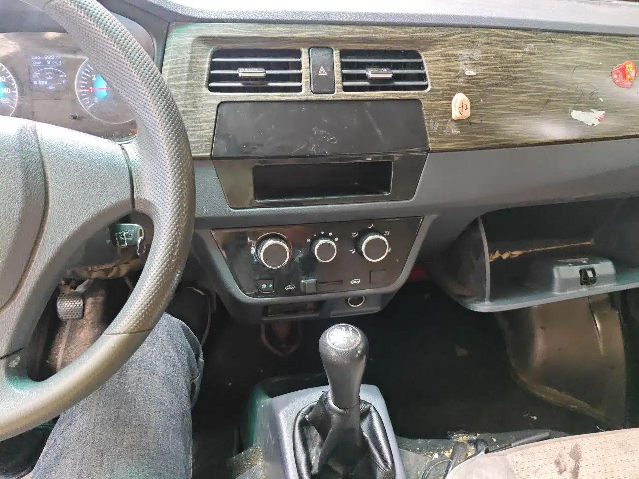 Jinbei Hiace X30 2023 1.5L Super-Comfortable Passenger Van 5/6/7-Seater Non-Air-Conditioned Version Model SWC15M — миниатюра 14