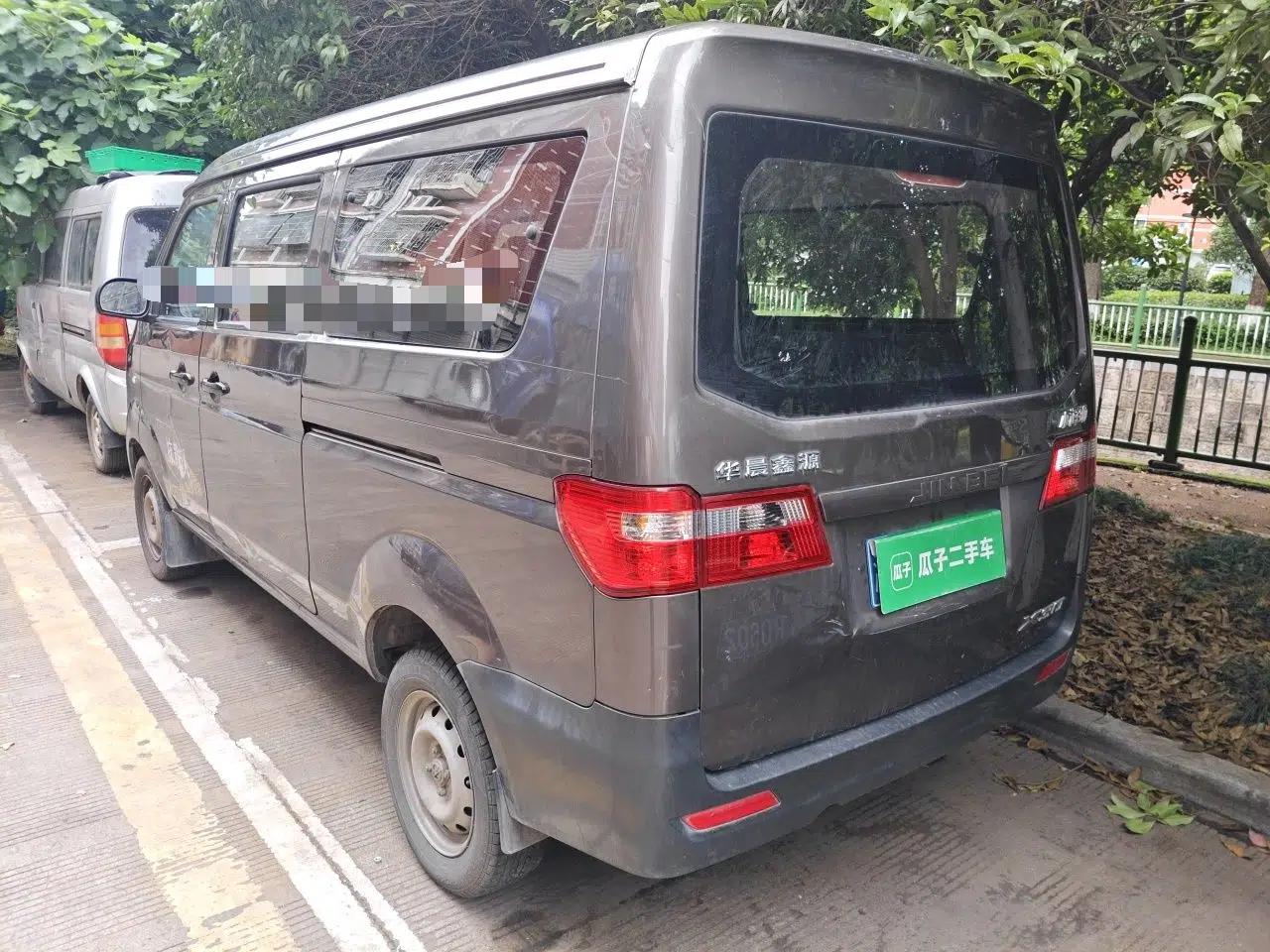 Jinbei Hiace X30 2023 1.5L Super-Comfortable Passenger Van 5/6/7-Seater Non-Air-Conditioned Version Model SWC15M — миниатюра 4