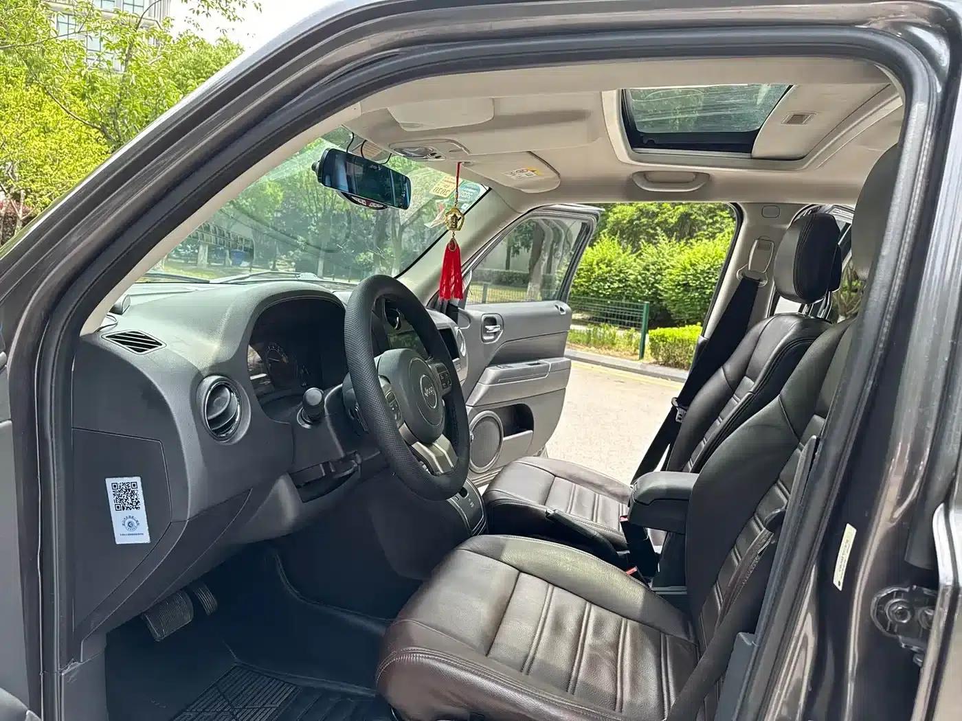2014 Jeep Compass 2.4L Sport Edition — миниатюра 11