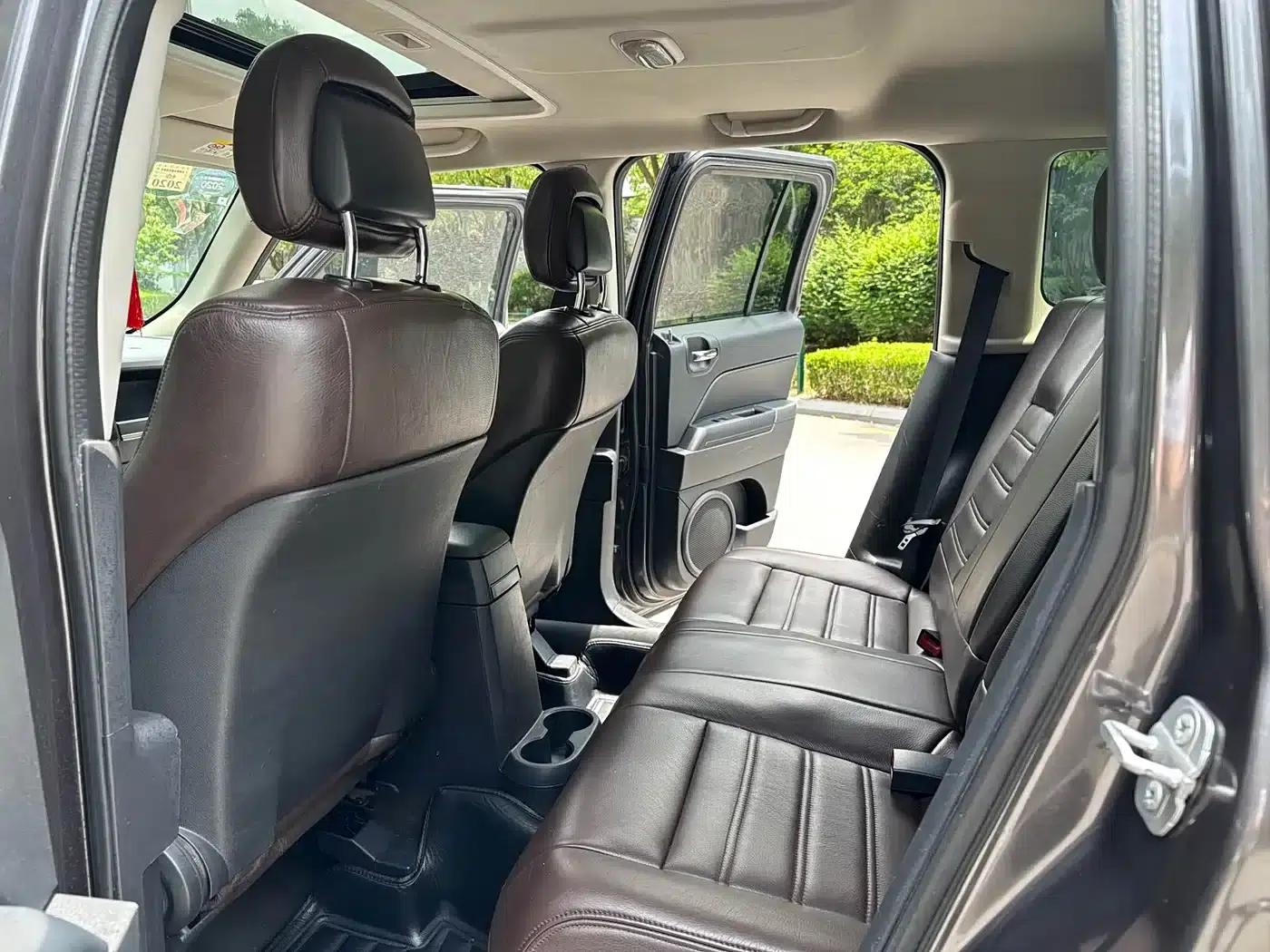 2014 Jeep Compass 2.4L Sport Edition — миниатюра 10