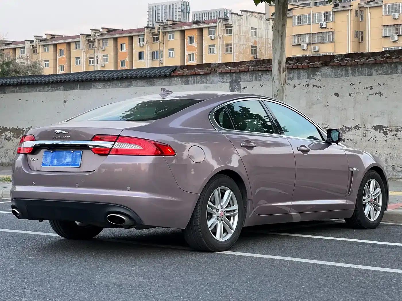 2014 Jaguar XF 2.0T Elegance Edition — миниатюра 14