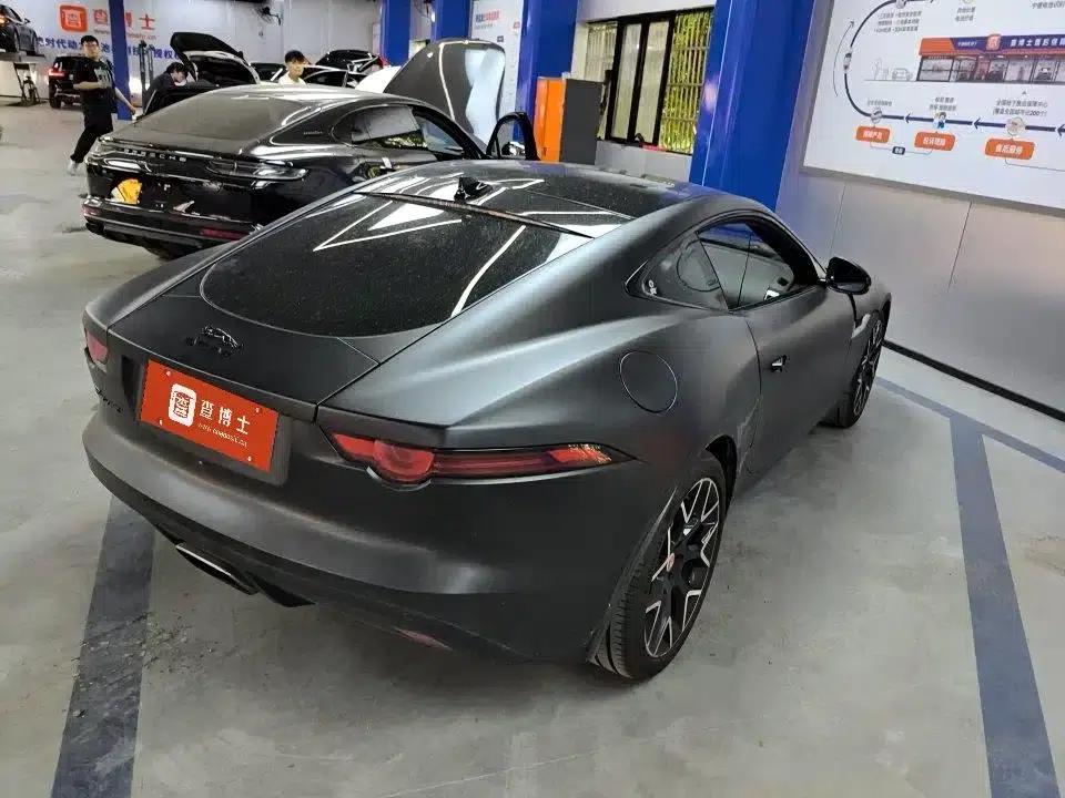 Jaguar F-TYPE 2019 2.0T Hardtop — миниатюра 2