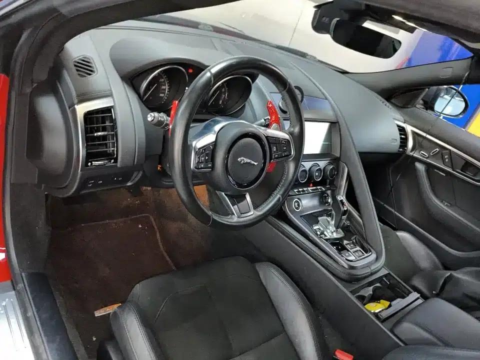 Jaguar F-TYPE 2019 2.0T Hardtop — миниатюра 6