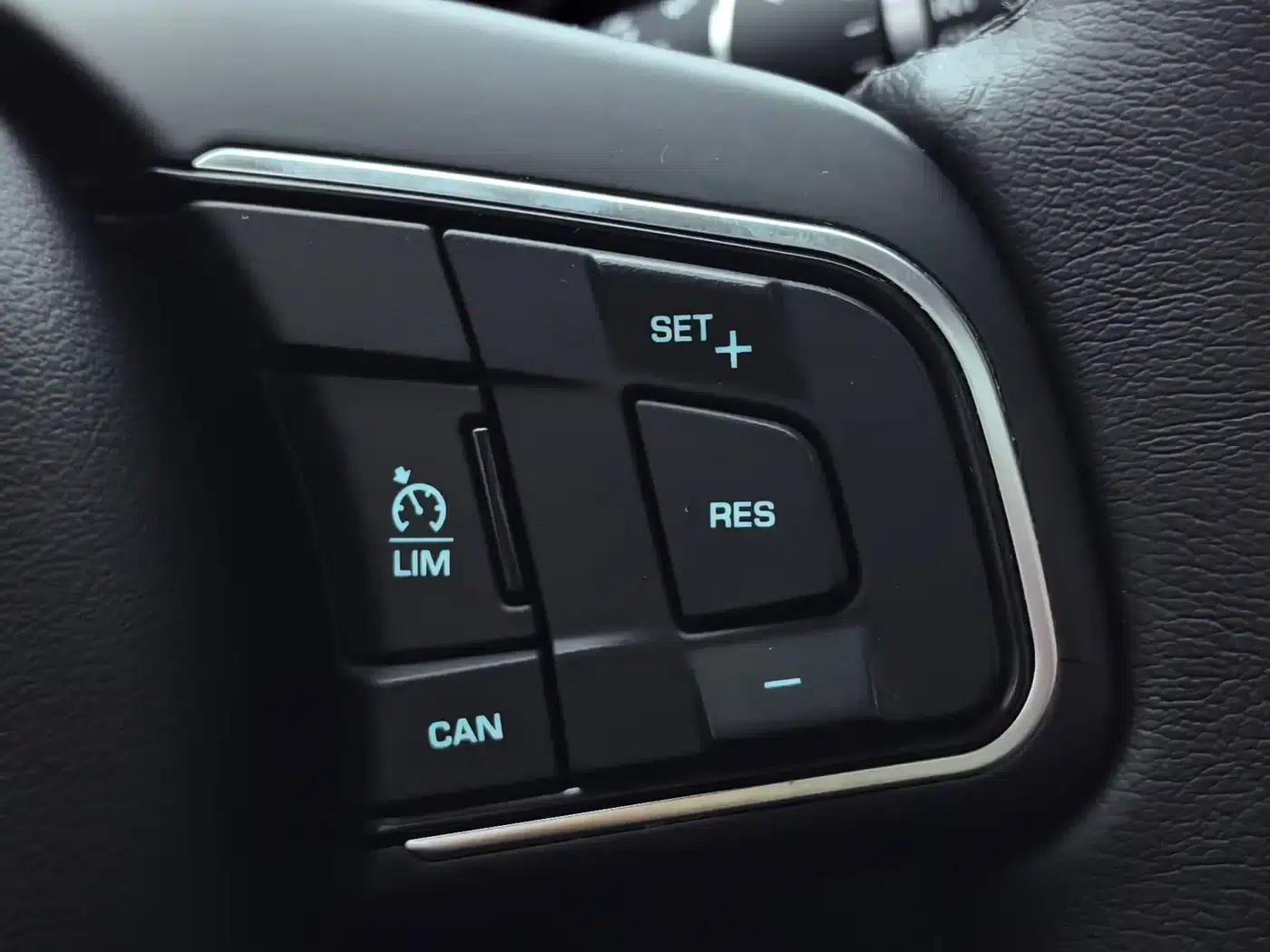 Jaguar E-PACE 2018 P250 S (China V emission standard) — миниатюра 20