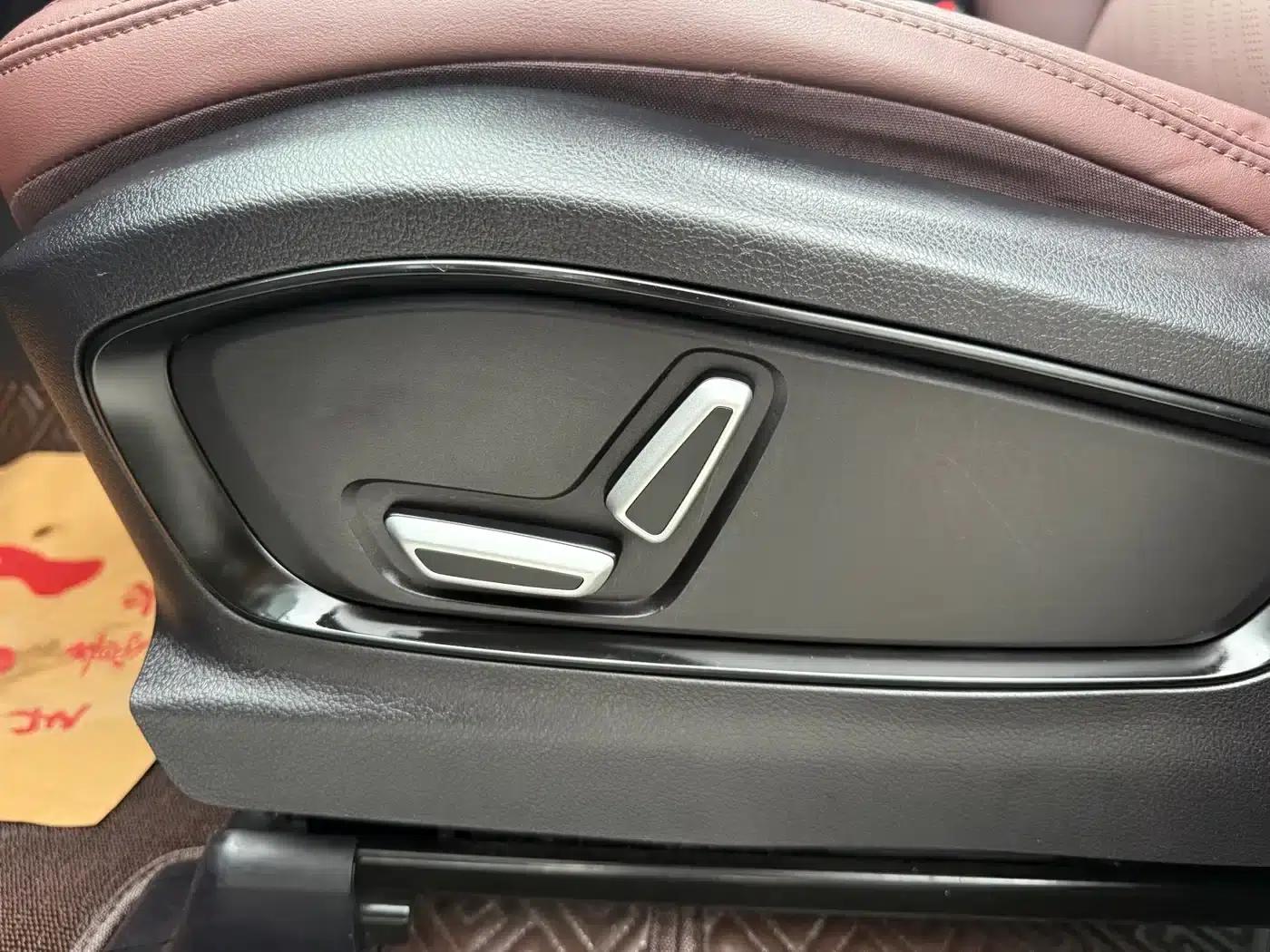 Geely Haoyue 2022 1.8TD DCT Luxury 7-seater — миниатюра 7