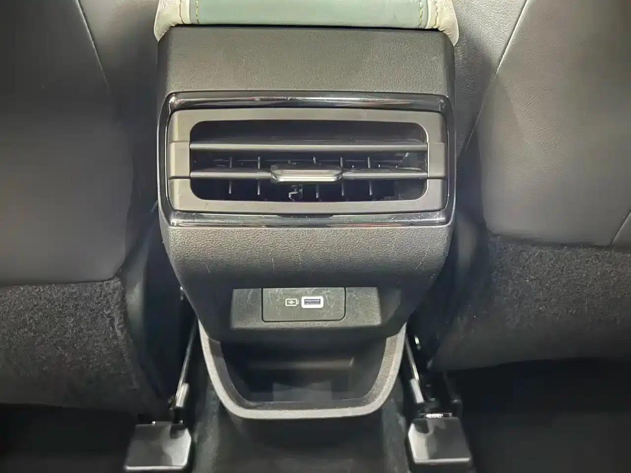 Geely Emgrand S 2022 1.4T CVT Crossover Player Edition — миниатюра 9