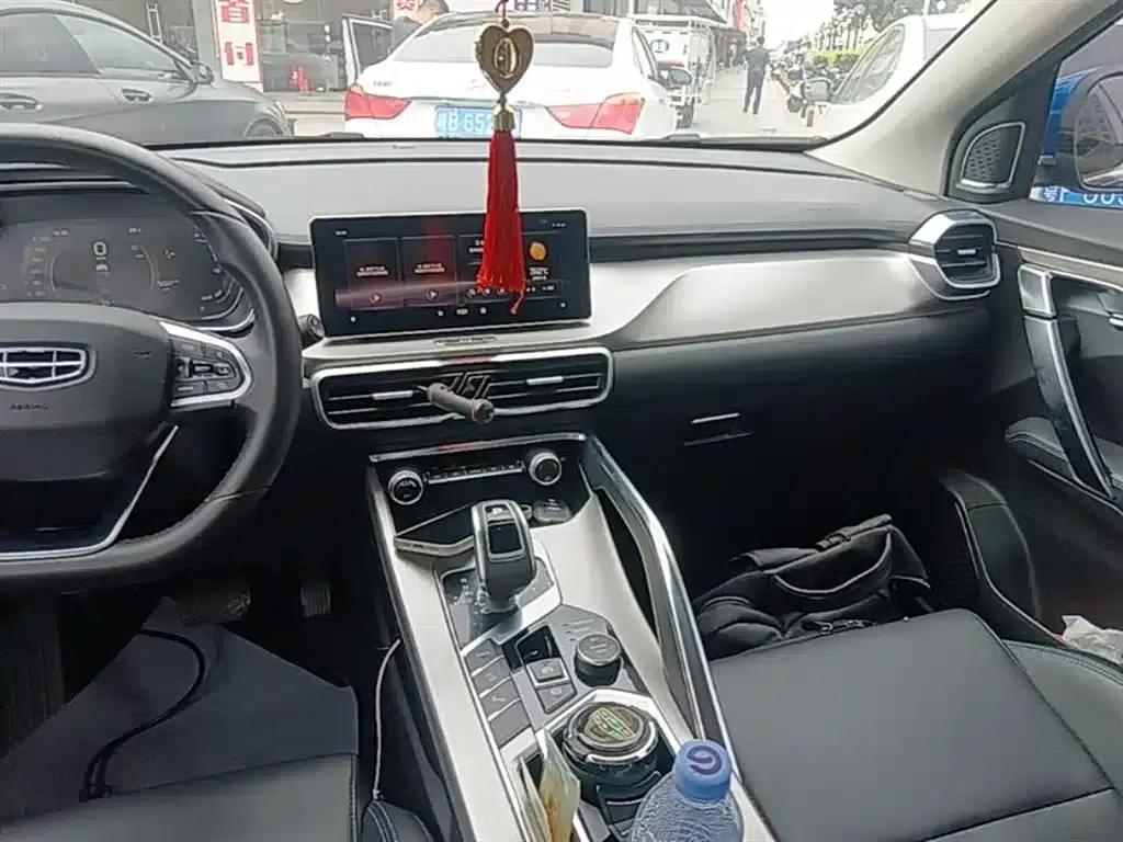 Geely Binyue New Energy 2019 260T DCT Ranger — миниатюра 13