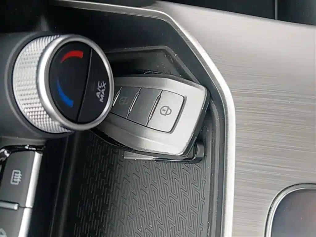 Geely Binyue New Energy 2019 260T DCT Ranger — миниатюра 9