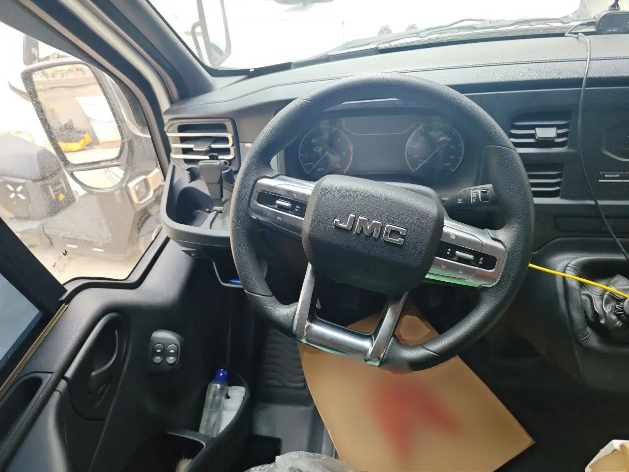 JMC Fushun 2022 2.0T Manual Multi-Function Passenger Vehicle Short Wheelbase Mid-Height Roof 6-Seater — миниатюра 11