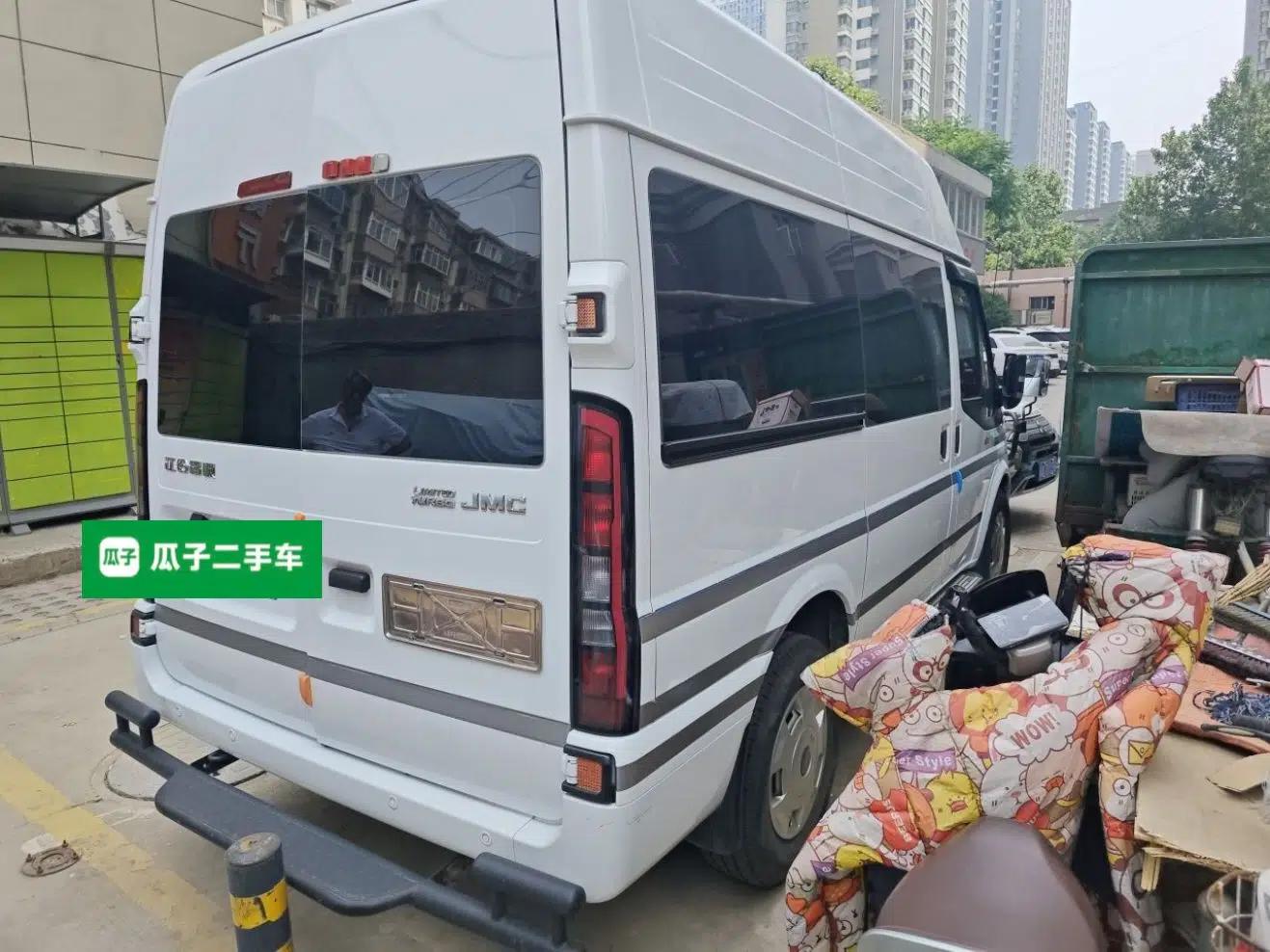 JMC Fushun 2022 2.0T Manual Multi-Function Passenger Vehicle Short Wheelbase Mid-Height Roof 6-Seater — миниатюра 4