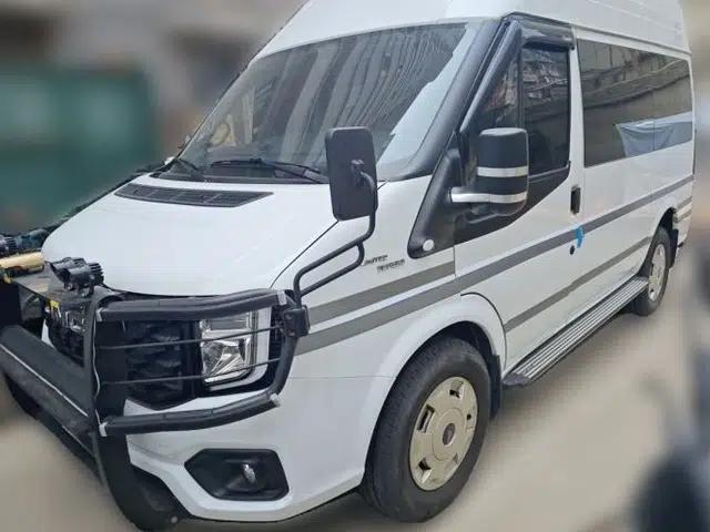 JMC Fushun 2022 2.0T Manual Multi-Function Passenger Vehicle Short Wheelbase Mid-Height Roof 6-Seater