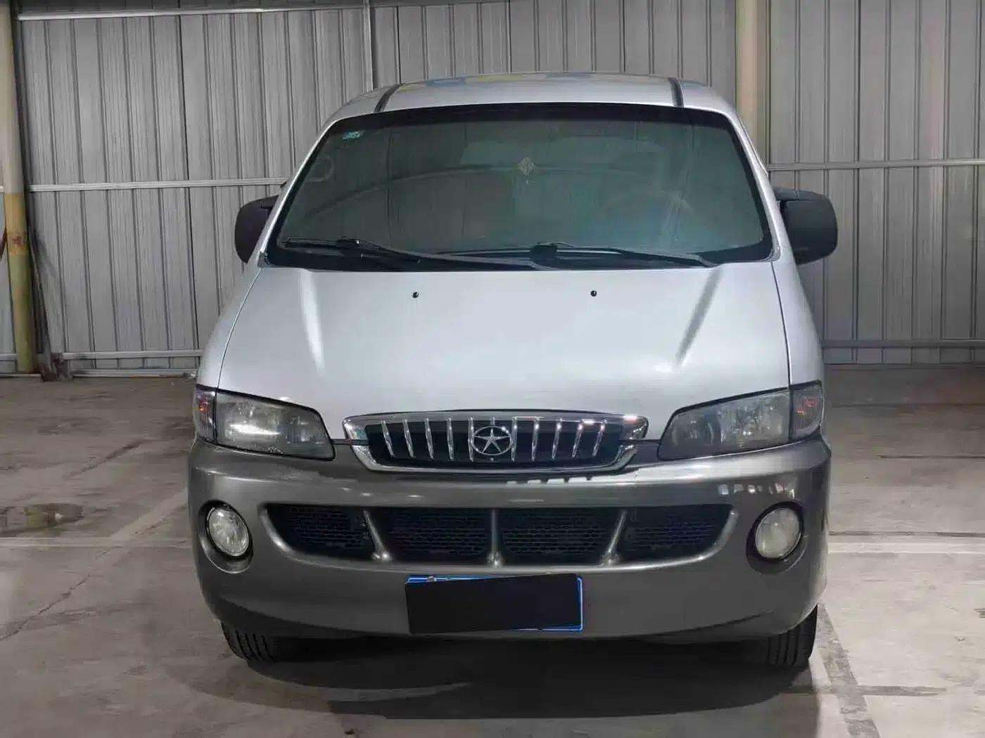 Refine 2011 2.0L Shuttle Gasoline Comfort Edition HFC4GA3 — миниатюра 2