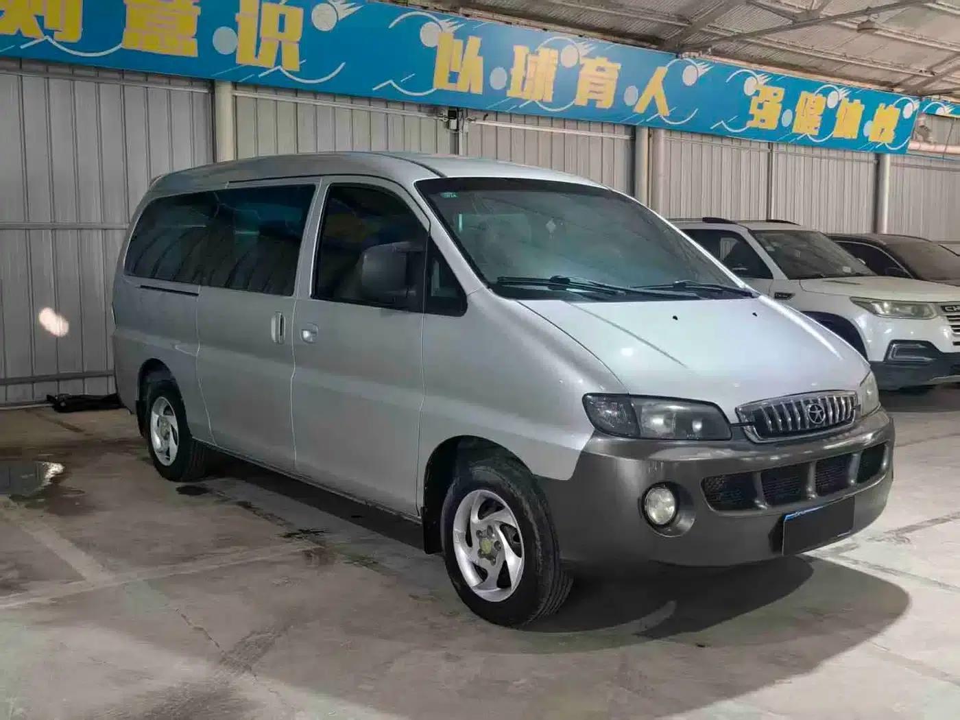Refine 2011 2.0L Shuttle Gasoline Comfort Edition HFC4GA3 — миниатюра 3