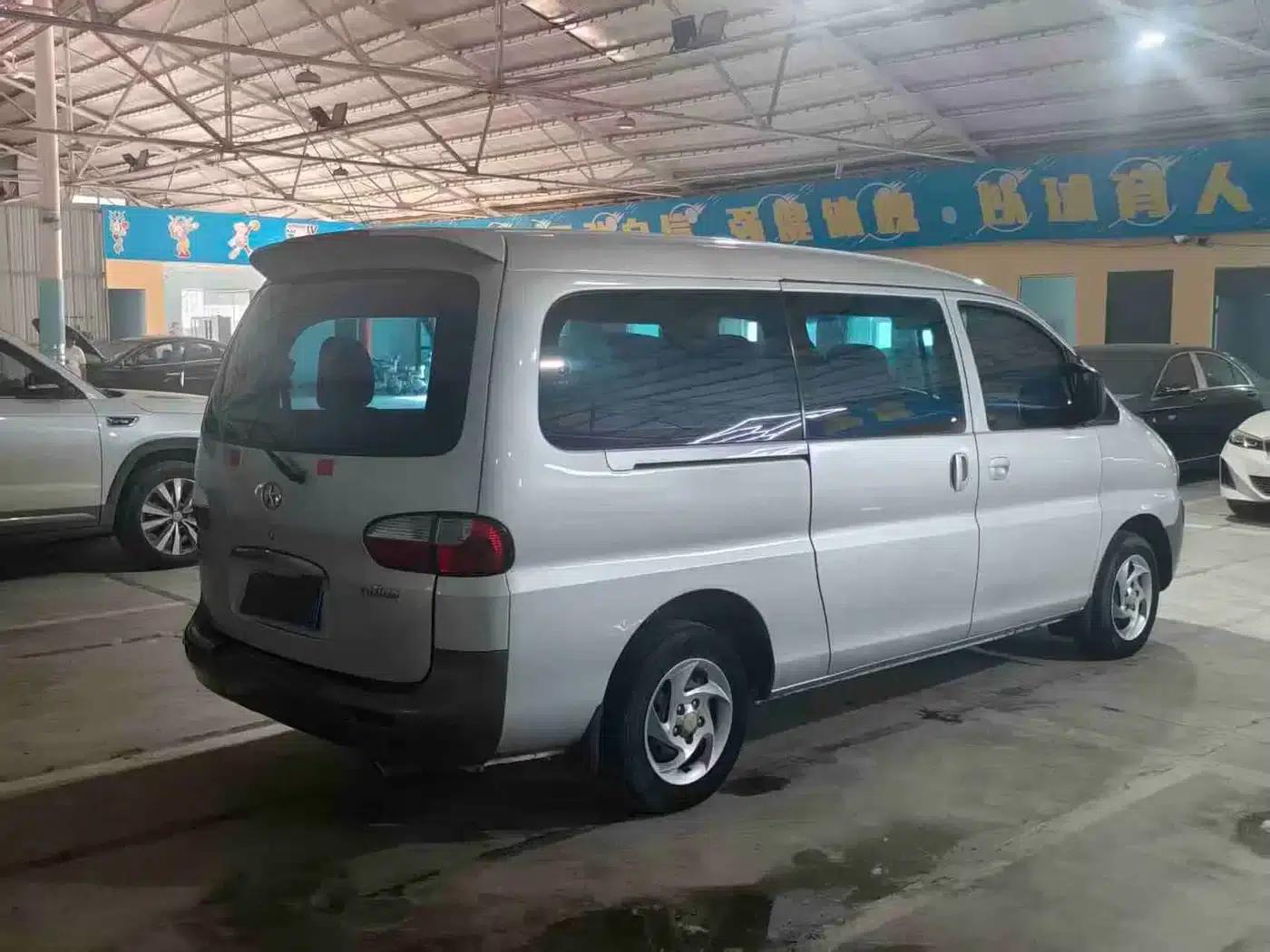 Refine 2011 2.0L Shuttle Gasoline Comfort Edition HFC4GA3 — миниатюра 9