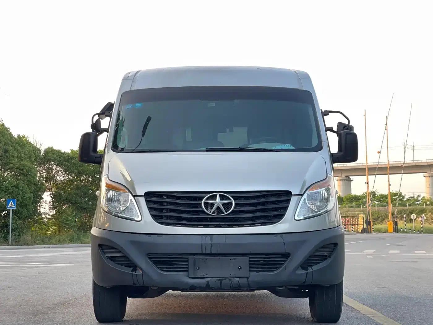Starlight 2019 1.9T Fuel-Saving King Platinum Edition 3-Seater Star Logistics — миниатюра 2