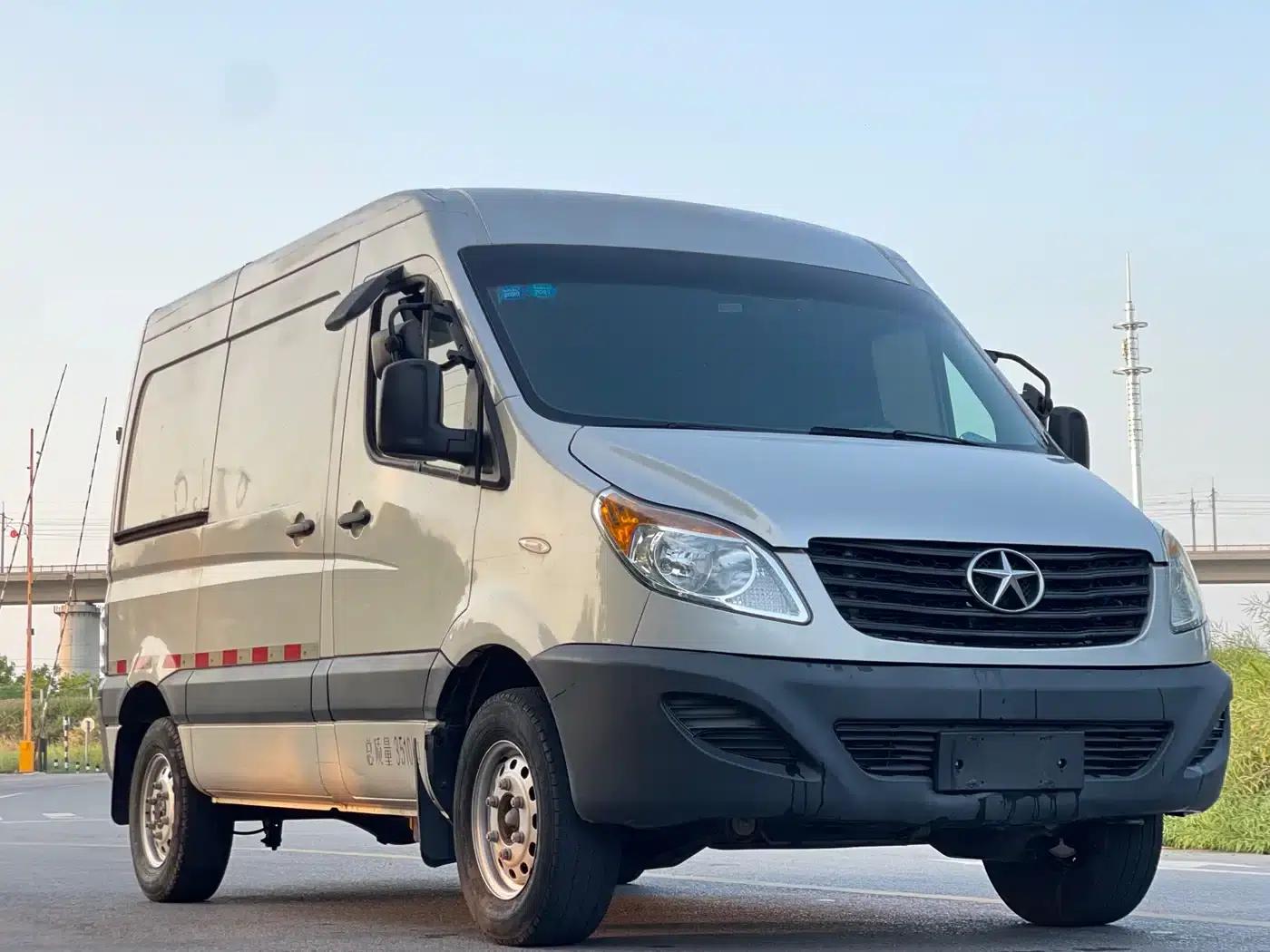 Starlight 2019 1.9T Fuel-Saving King Platinum Edition 3-Seater Star Logistics — миниатюра 3