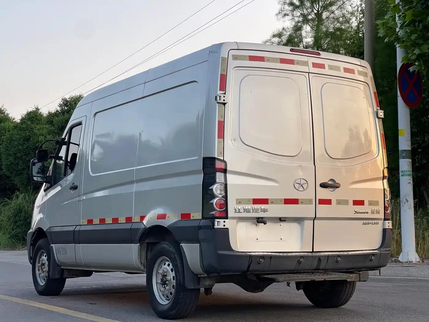 Starlight 2019 1.9T Fuel-Saving King Platinum Edition 3-Seater Star Logistics — миниатюра 5