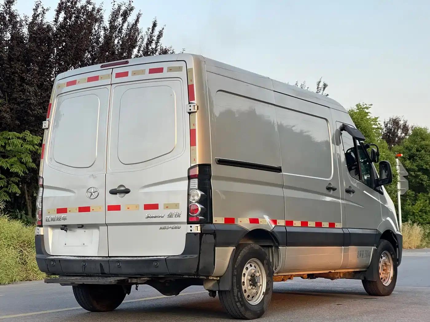 Starlight 2019 1.9T Fuel-Saving King Platinum Edition 3-Seater Star Logistics — миниатюра 7