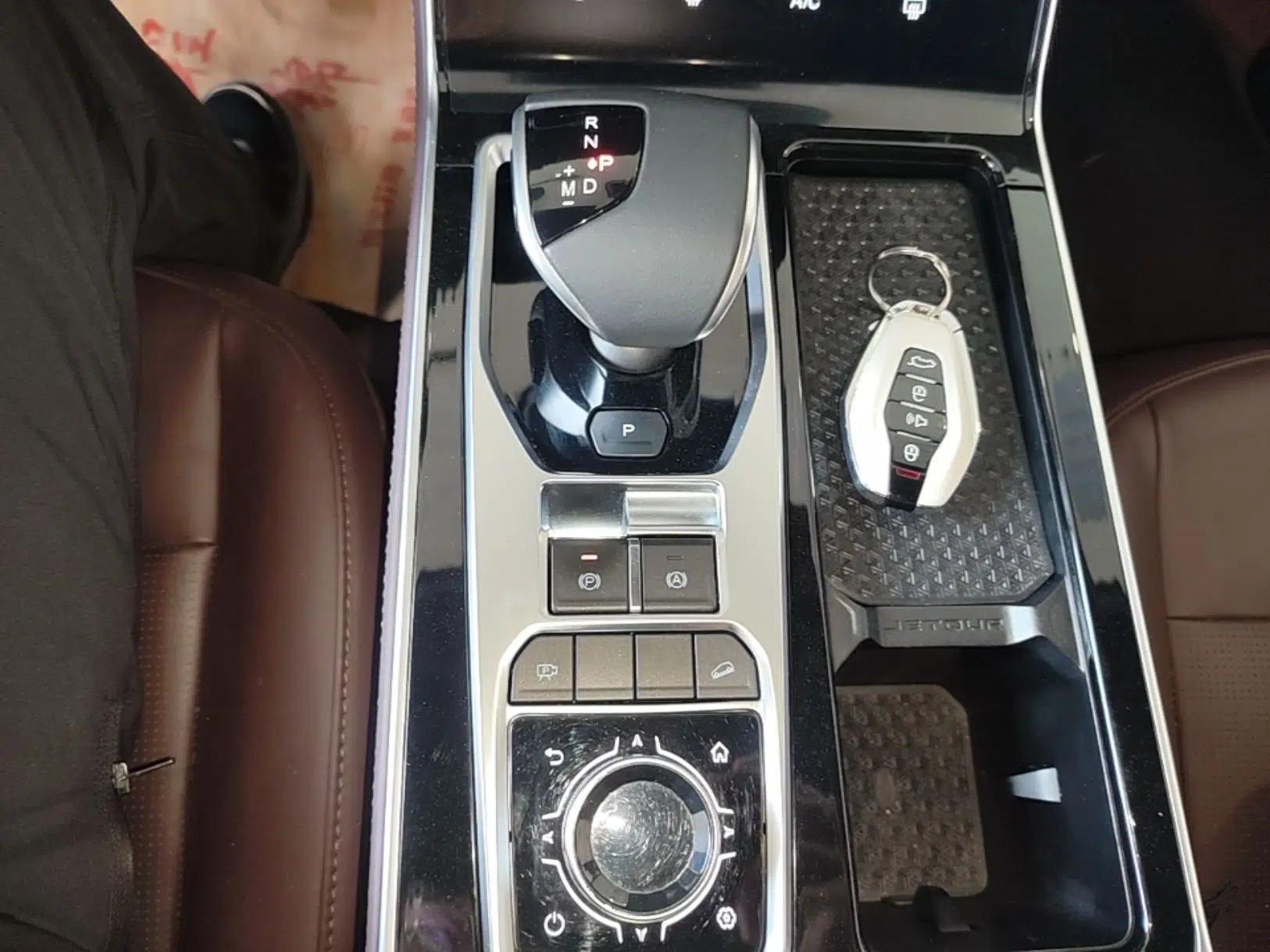 JETOUR X90 2023 Zilong 2.0T DCT Changsheng Edition 5-seater — миниатюра 17