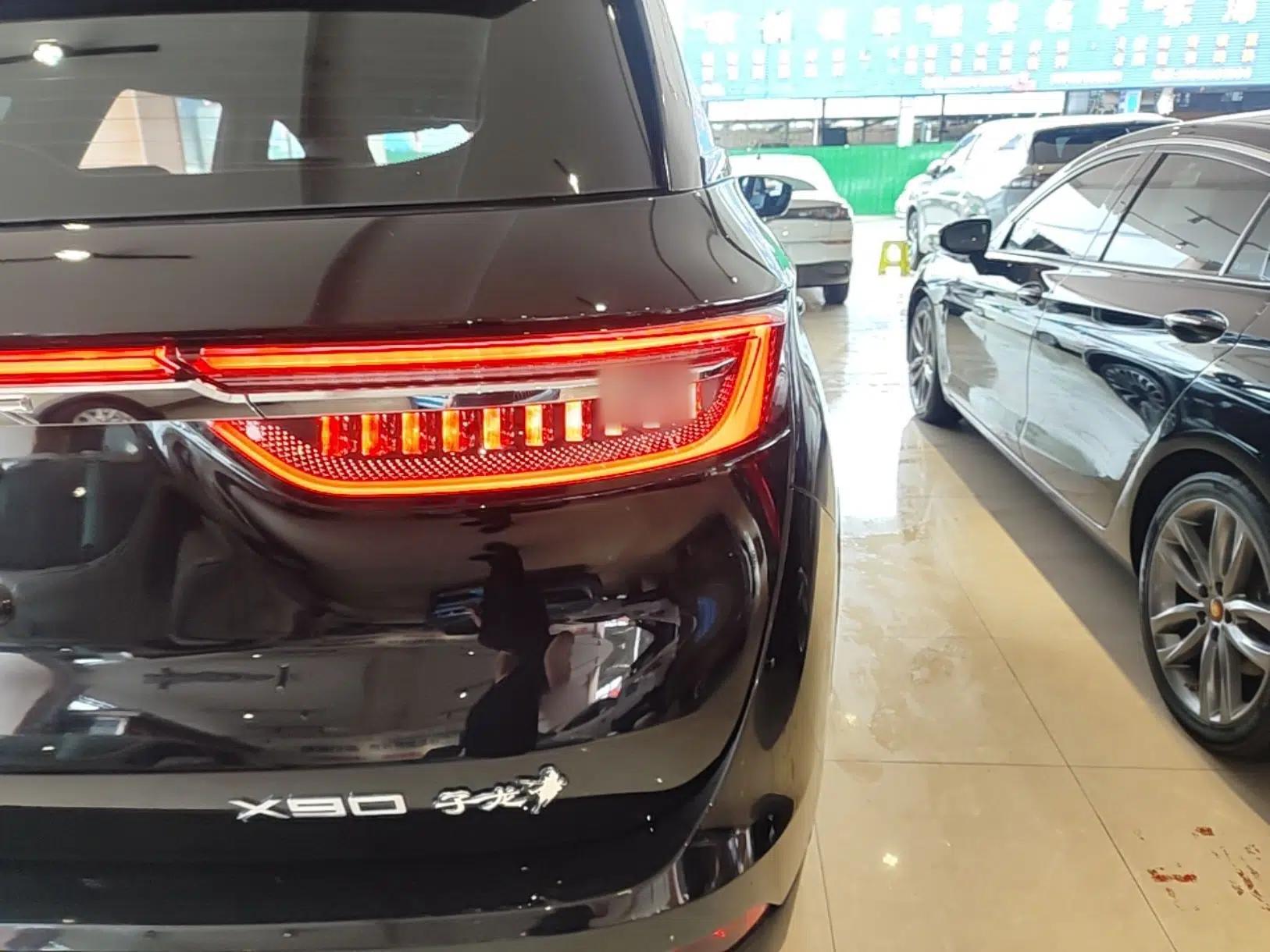 JETOUR X90 2023 Zilong 2.0T DCT Changsheng Edition 5-seater — миниатюра 7