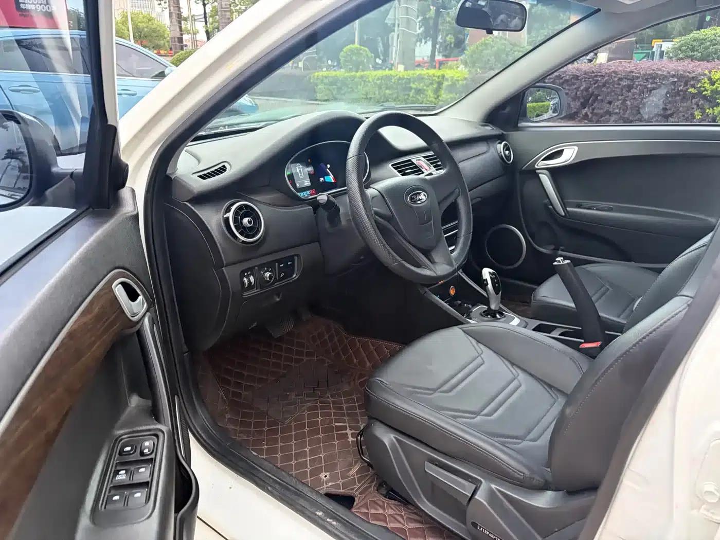 JAC iEVA50 2019 Luxury Intelligent Model — миниатюра 11