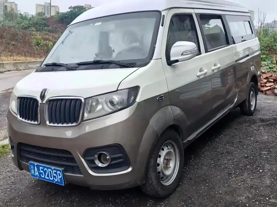 New Hiace X30L 2016 1.5L Wealth Edition DLCG14 — миниатюра 1