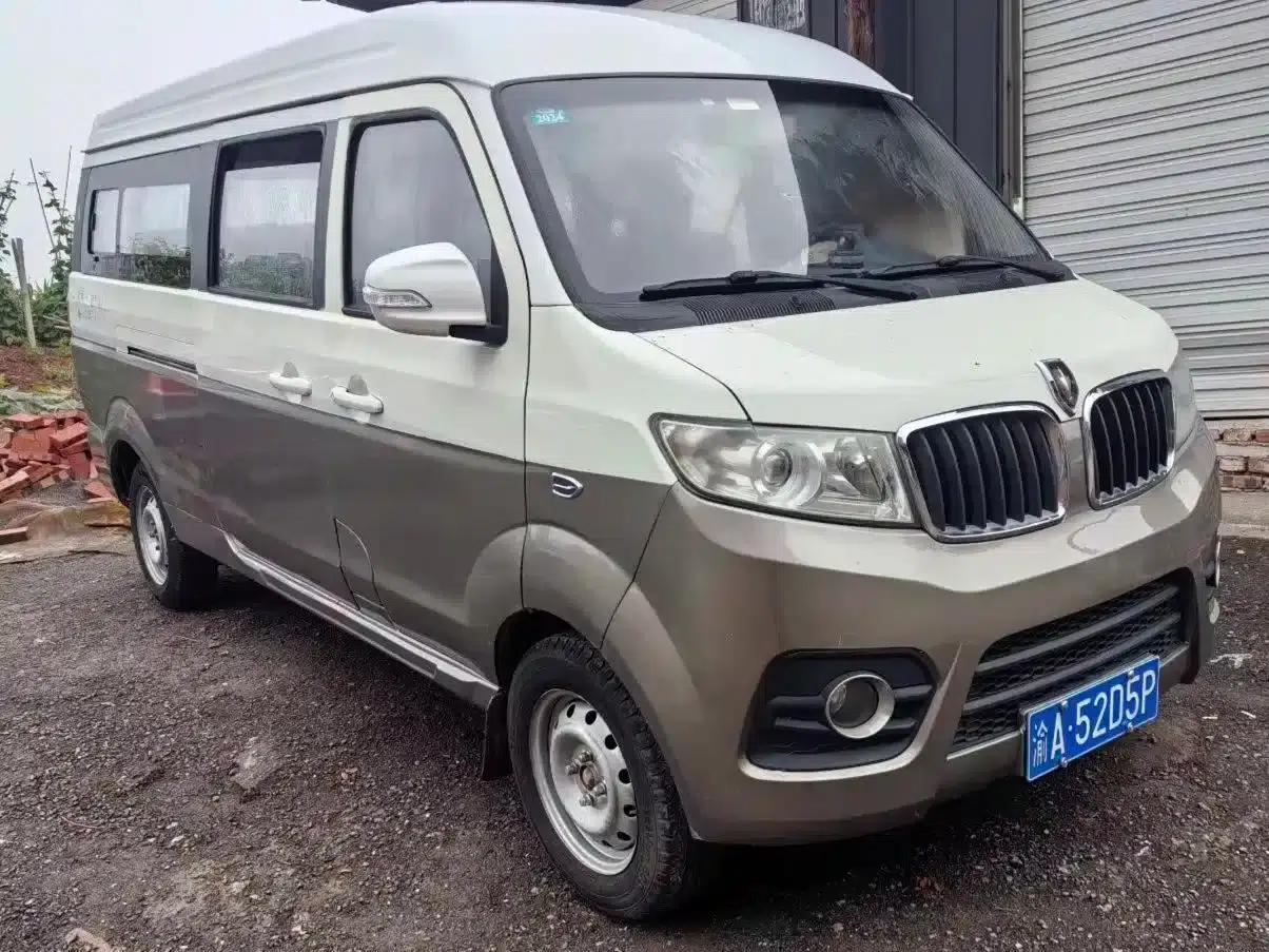 New Hiace X30L 2016 1.5L Wealth Edition DLCG14 — миниатюра 3