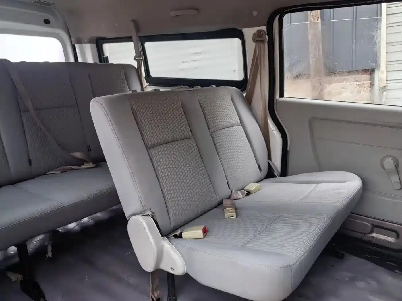 New Hiace X30L 2016 1.5L Wealth Edition DLCG14 — миниатюра 4