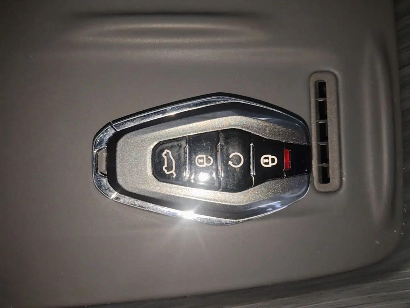 JETOUR Shanhai L9 2024 1.5TD 2DHT Pro 5-Seater — миниатюра 12