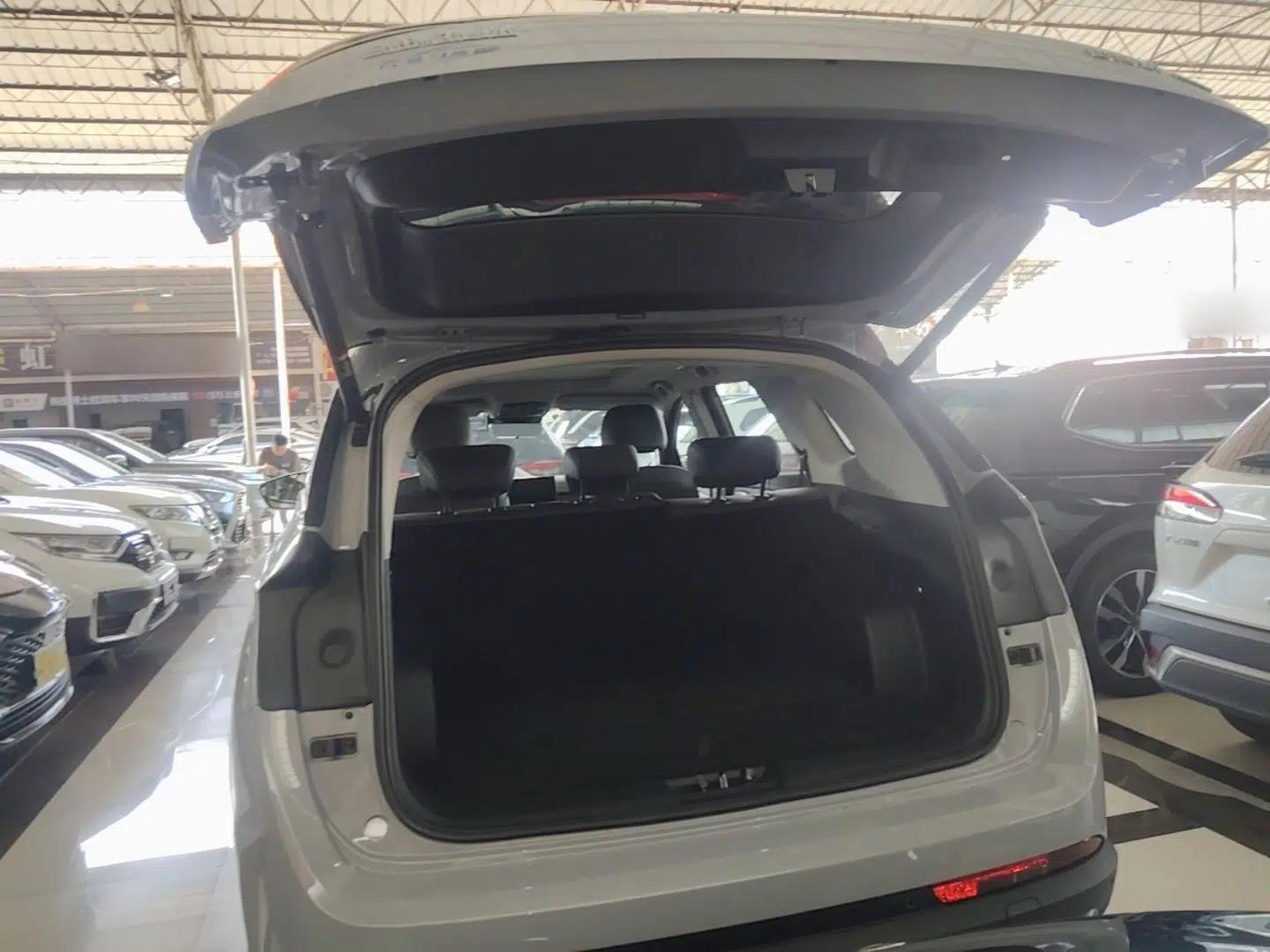 JETOUR Shanhai L9 2024 1.5TD 2DHT Pro 5-Seater — миниатюра 22