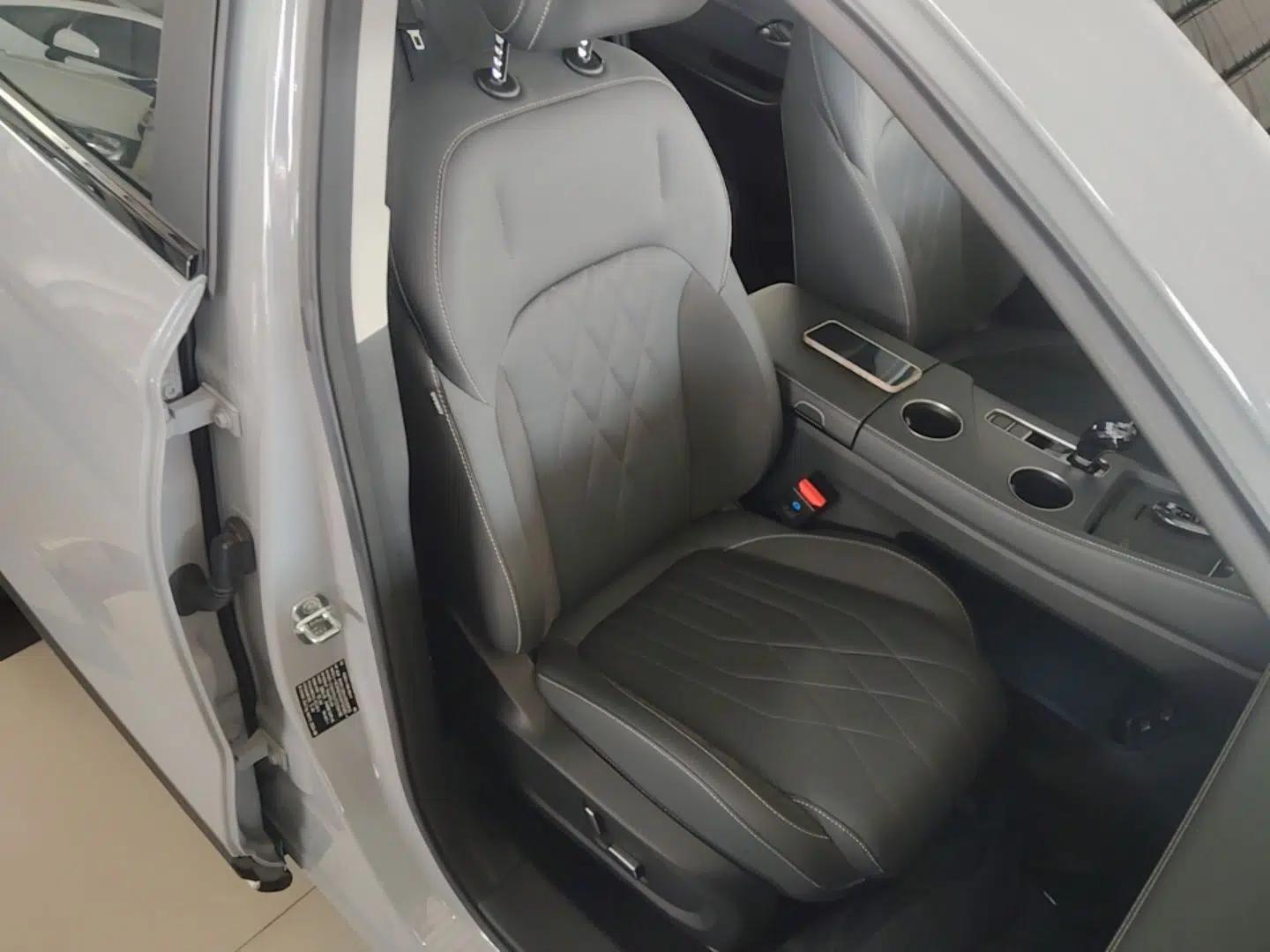 JETOUR Shanhai L9 2024 1.5TD 2DHT Pro 5-Seater — миниатюра 23