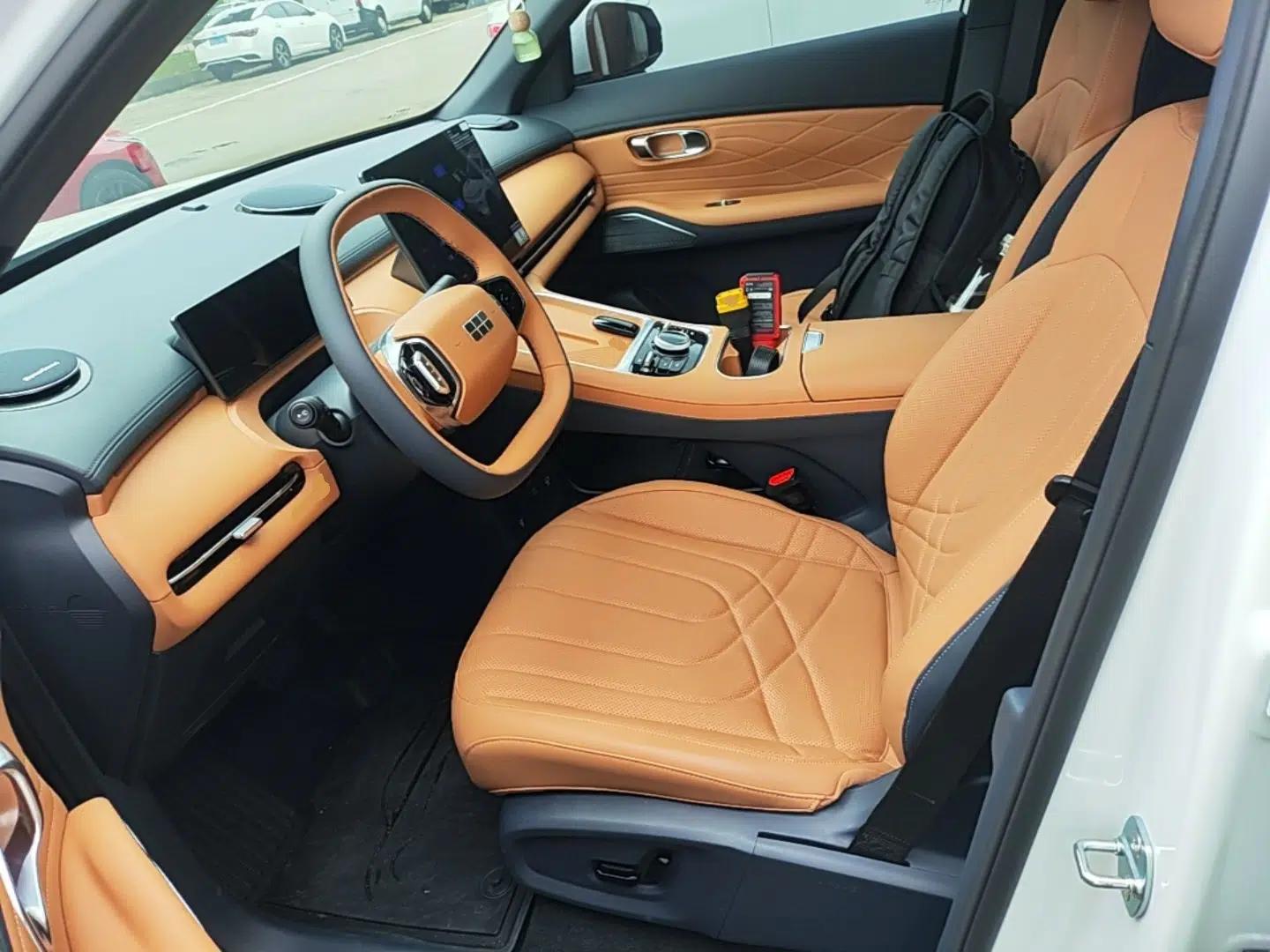 Geely Galaxy Xingjian 7 EM-i 2025 120km Launch+ Version — миниатюра 18