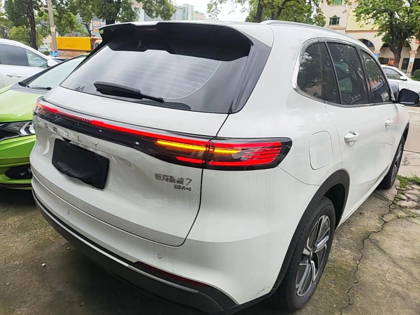 Geely Galaxy Xingjian 7 EM-i 2025 120km Launch+ Version — миниатюра 6