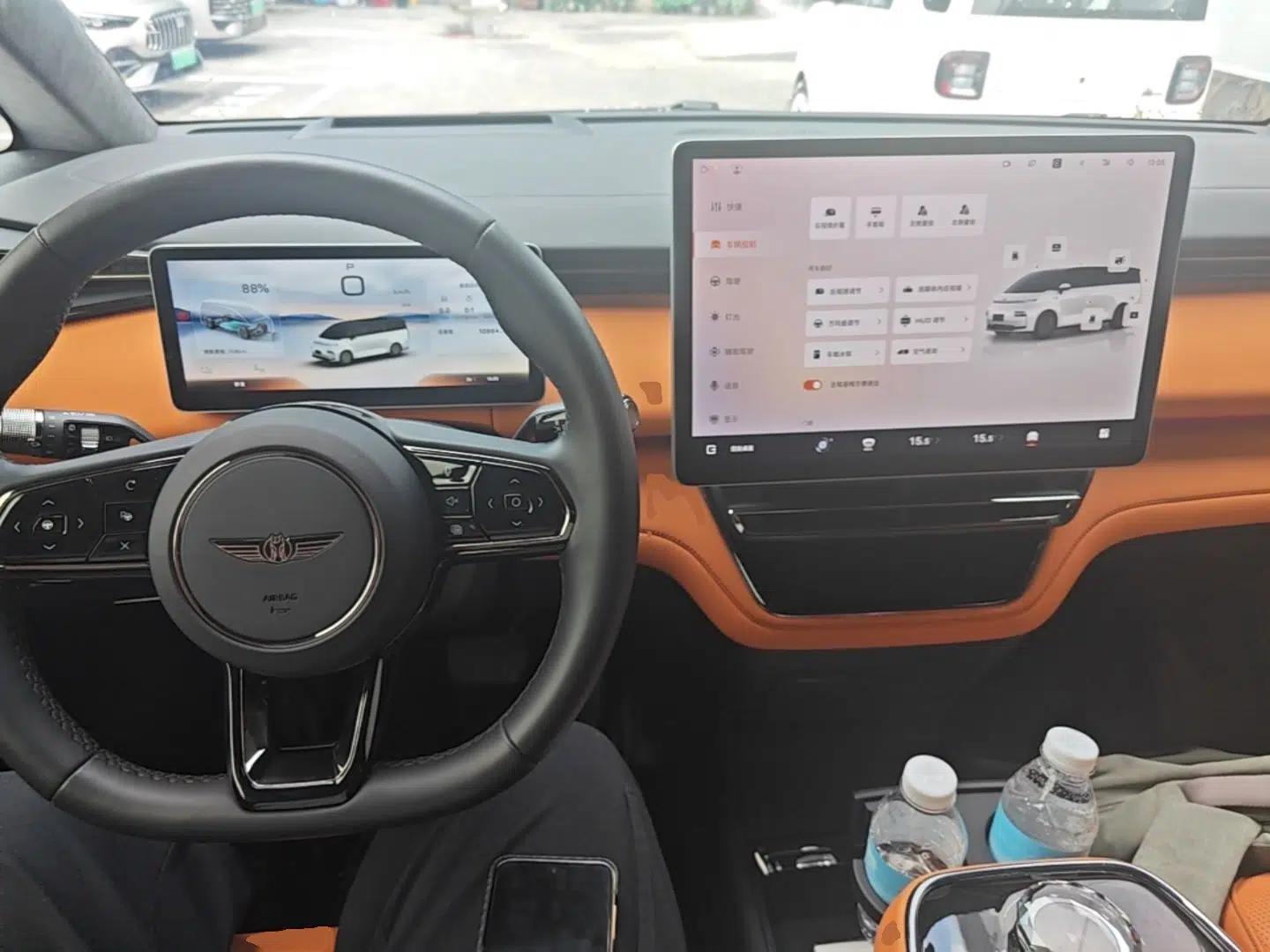 Geely Galaxy LEVC L380 2025 805 km Flagship Version All-Wheel Drive — миниатюра 13
