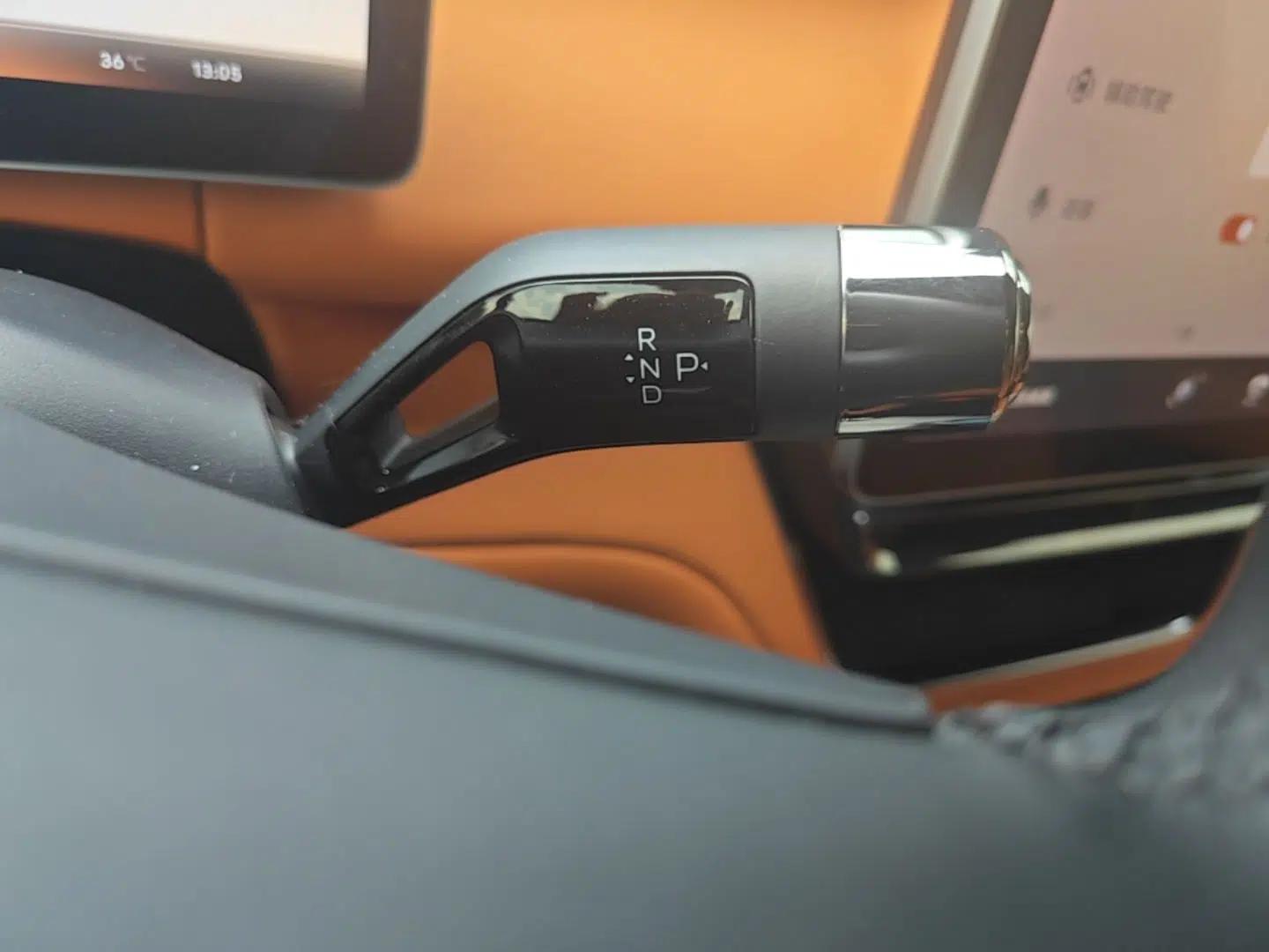 Geely Galaxy LEVC L380 2025 805 km Flagship Version All-Wheel Drive — миниатюра 17