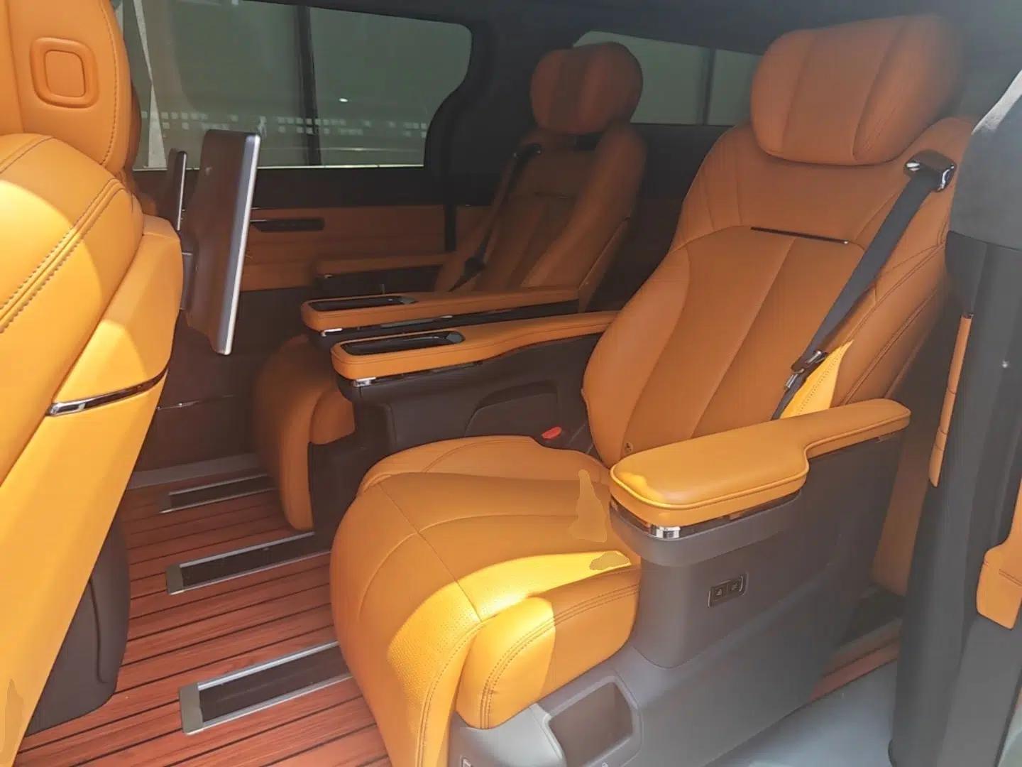 Geely Galaxy LEVC L380 2025 805 km Flagship Version All-Wheel Drive — миниатюра 20