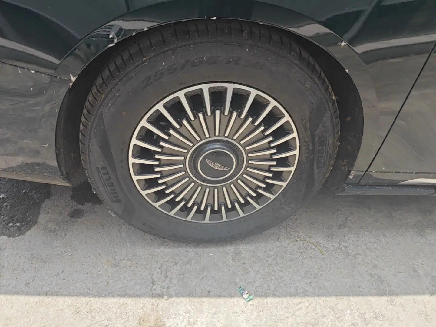 Geely Galaxy LEVC L380 2025 805 km Flagship Version All-Wheel Drive — миниатюра 10