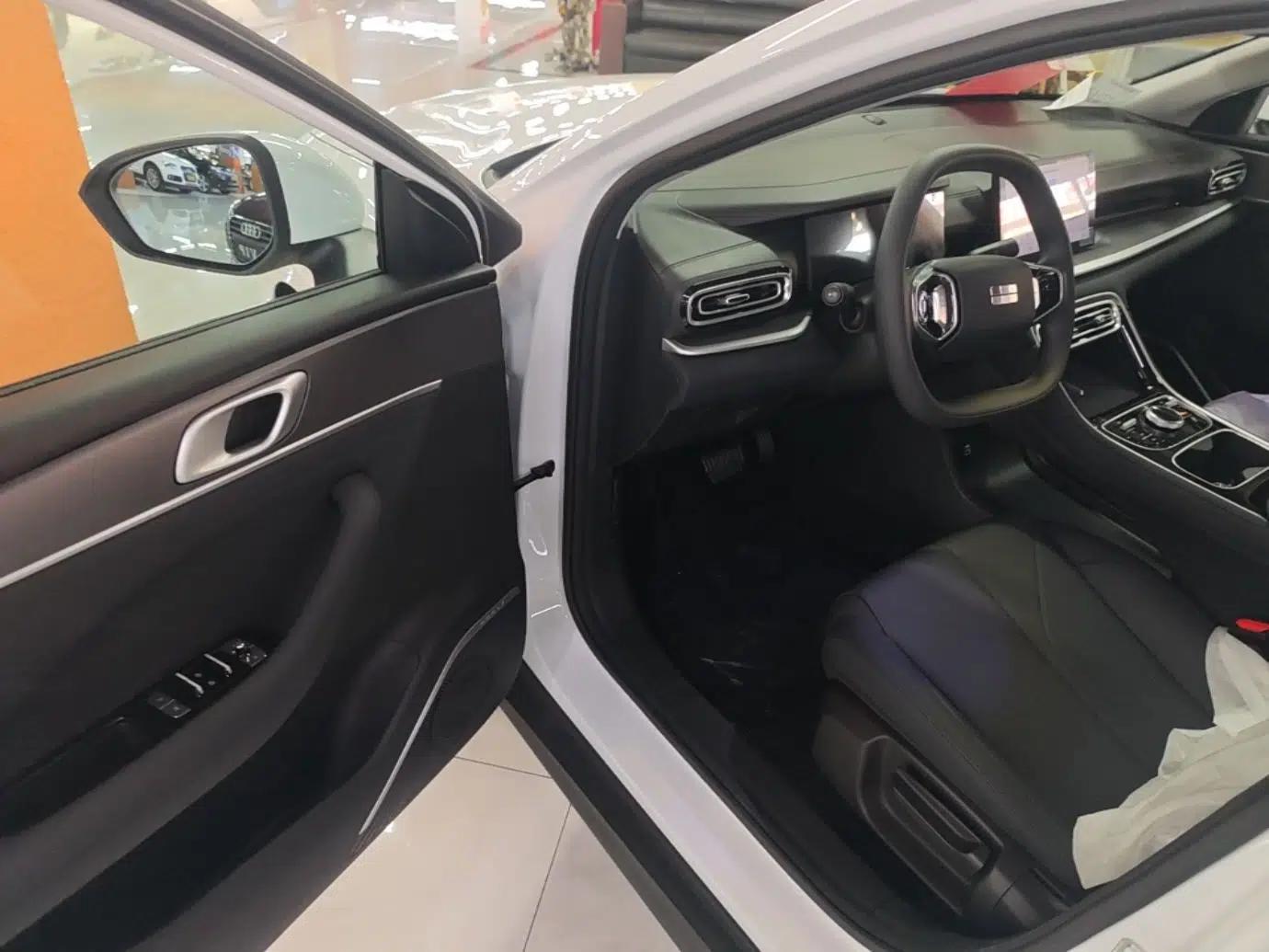 Geely Galaxy Stellar 6 2026 Model 125km Free-Style Edition — миниатюра 19