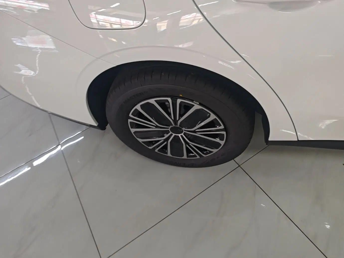Geely Galaxy Stellar 6 2026 Model 125km Free-Style Edition — миниатюра 10