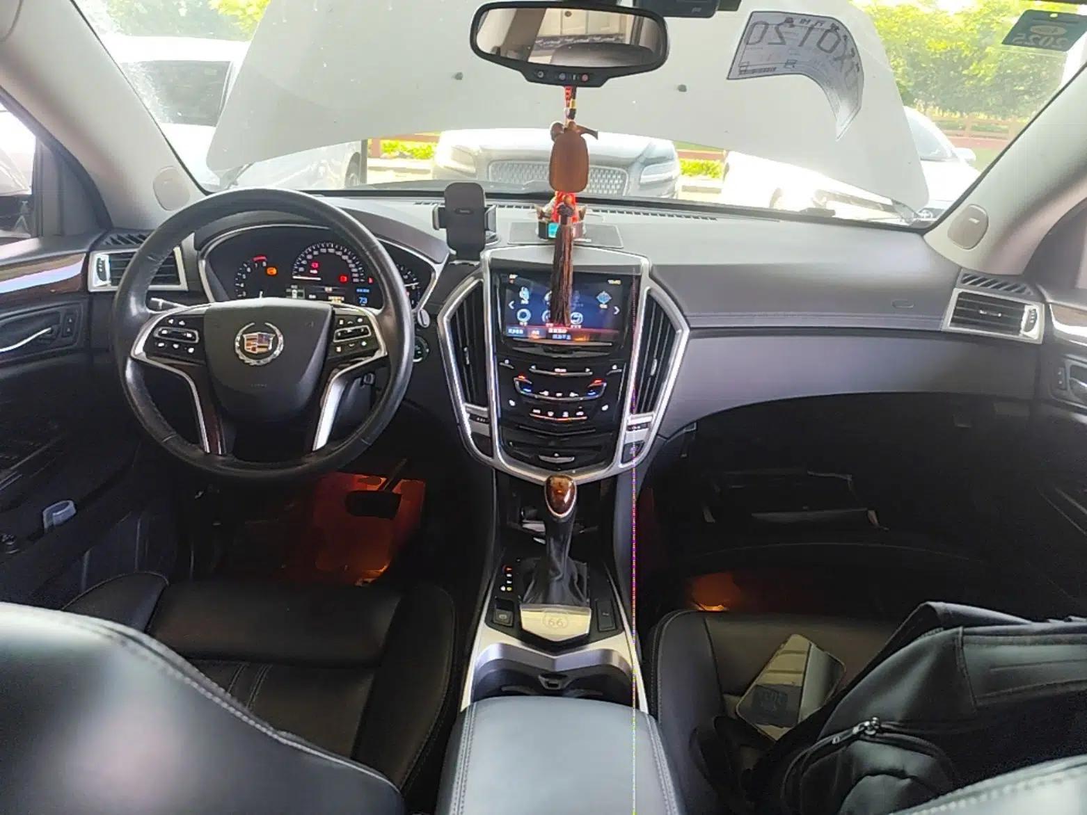 Cadillac SRX 2014 3.0L Leading Model — миниатюра 12