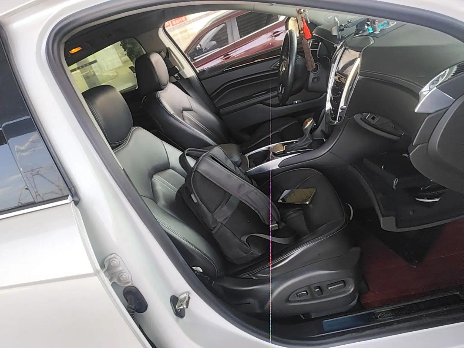 Cadillac SRX 2014 3.0L Leading Model — миниатюра 23