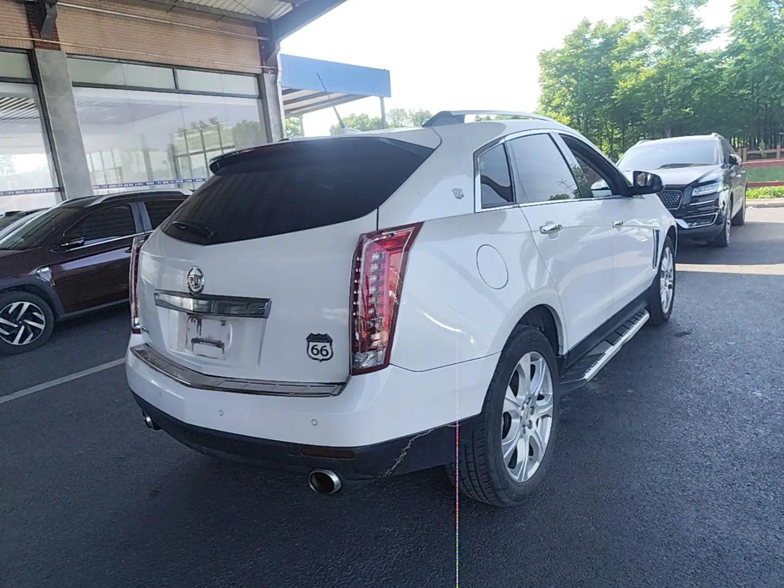 Cadillac SRX 2014 3.0L Leading Model — миниатюра 4