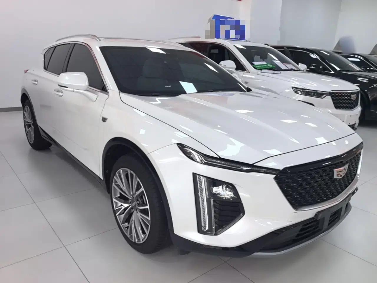 Cadillac GT4 2023 25T Luxury Model — миниатюра 3