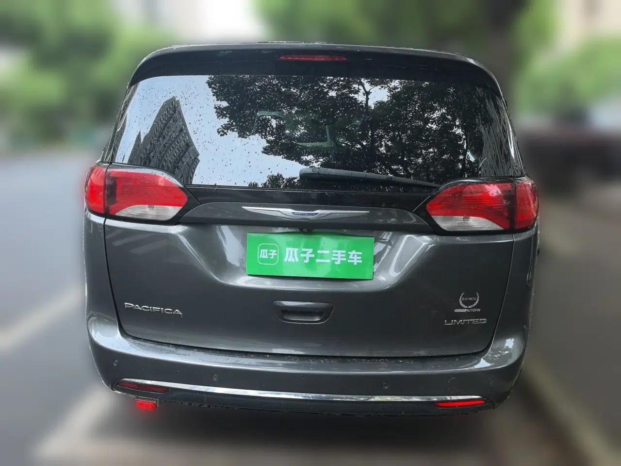 Chrysler Grand Voyager 2017 3.6L Premium Edition — миниатюра 5